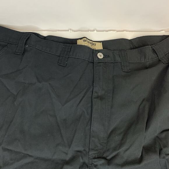 Wrangler Authentics Mens Classic Relaxed Fit Cargo Short Size 48 Black - Picture 10 of 11